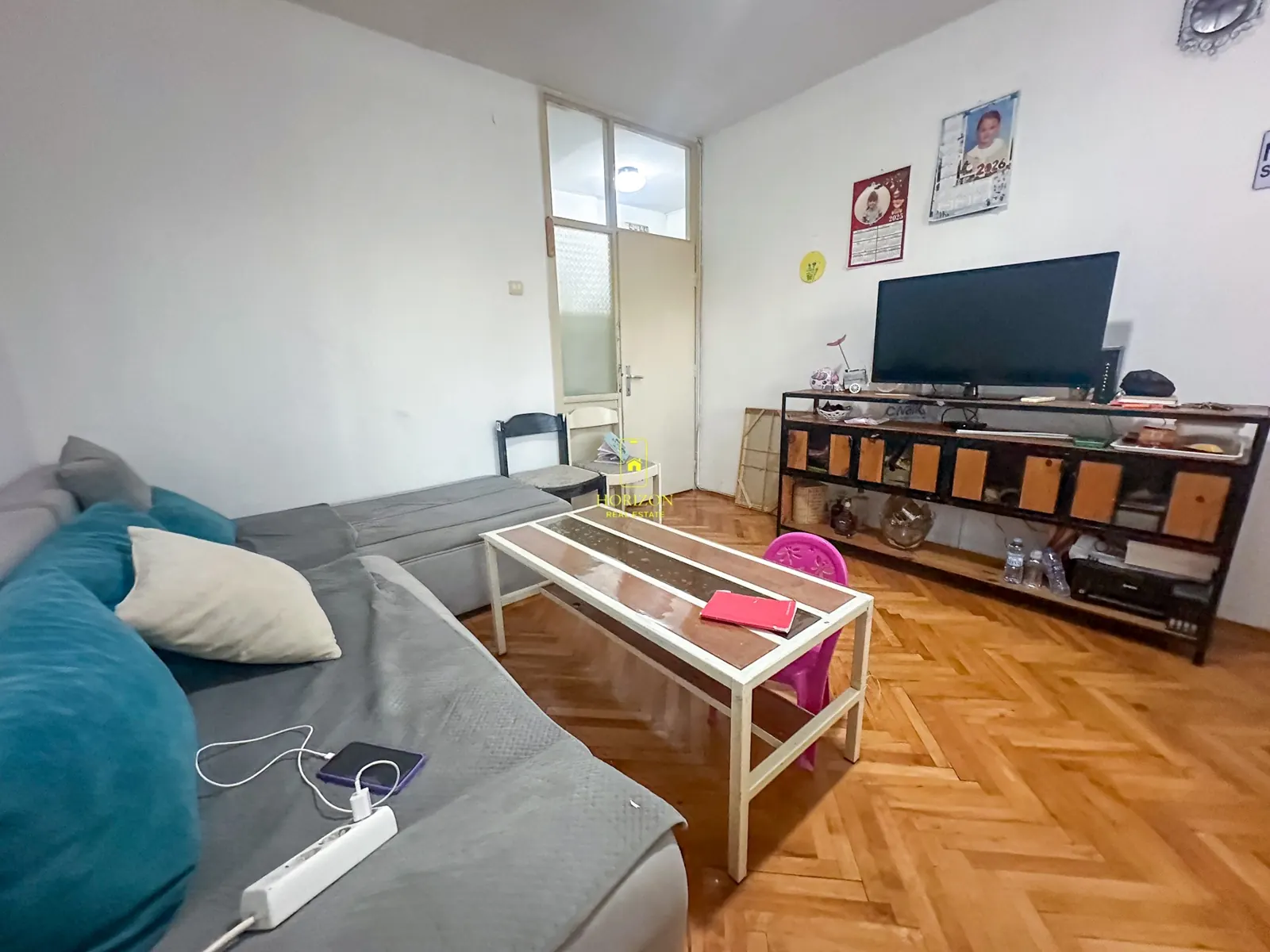 2+1 Daire, Gintaš, fotoğraf 3